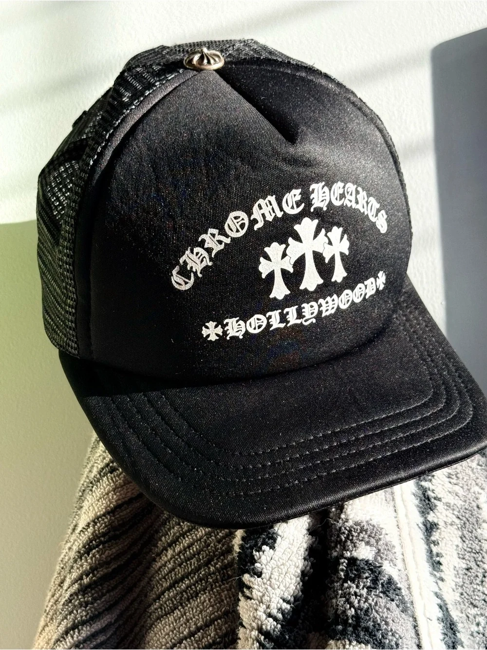 New Vintage Y2K Chrome Hearts Black Trucker Hat with White Gothic Logo w serial#